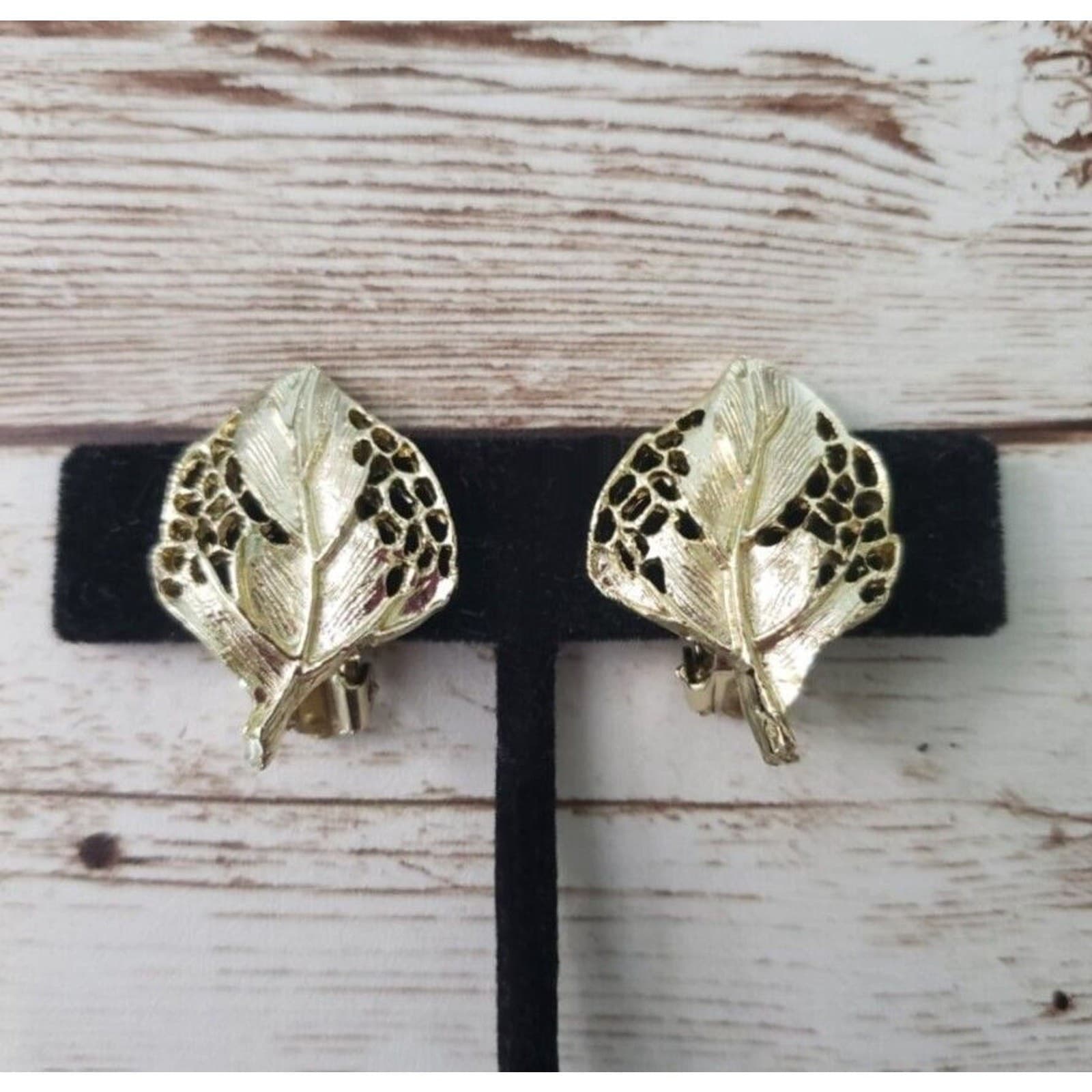 Vintage Clip On Earrings Elegant & Unusual Leaf Design Gold Tone