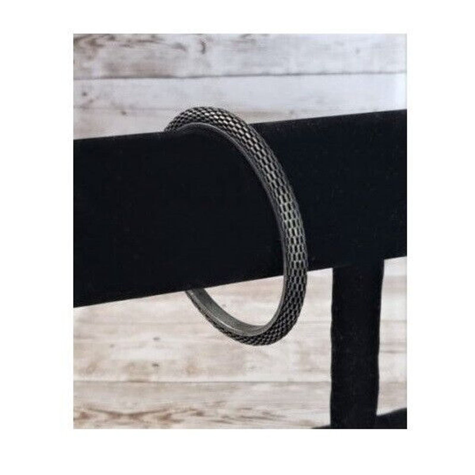 Vintage Bracelet / Bangle Stunning Dark Gray/Black Scale Like Design Bangle