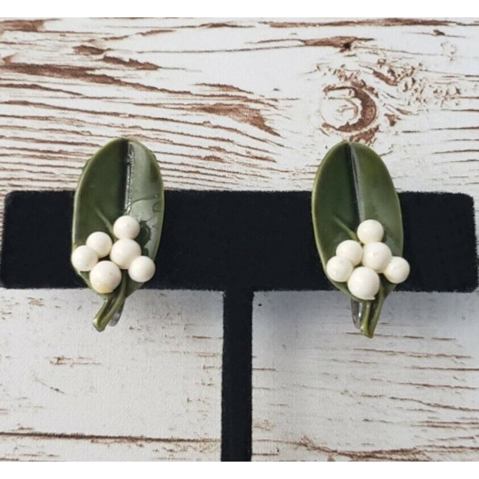 Vintage Screw On Earrings - Leaf with Off White Berries