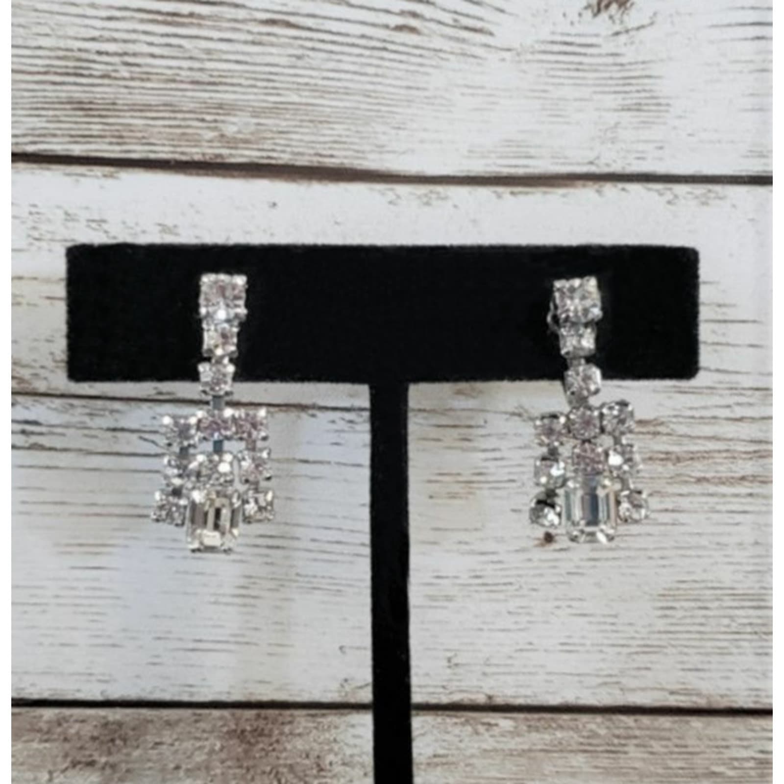 Vintage Screw On Earrings - Clear Stone Elegant Dangle