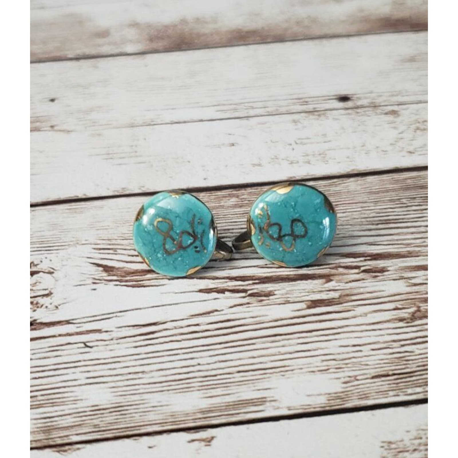 Vintage Screw On Earrings - Unusual Teal & Gold Tone Circle