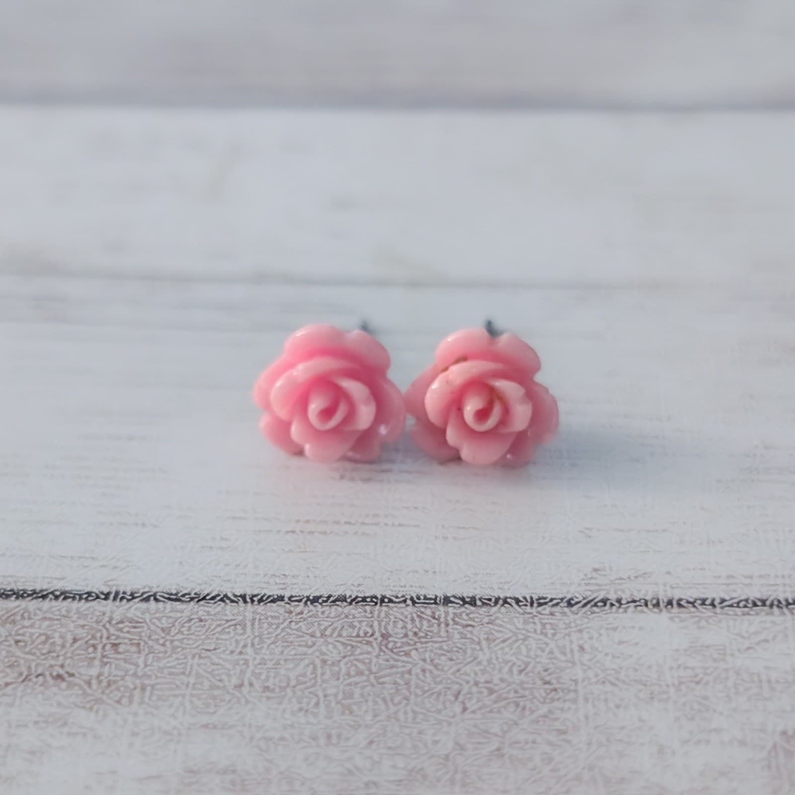 Vintage Stud Earrings Pink Tone Rose Dainty 3/8"