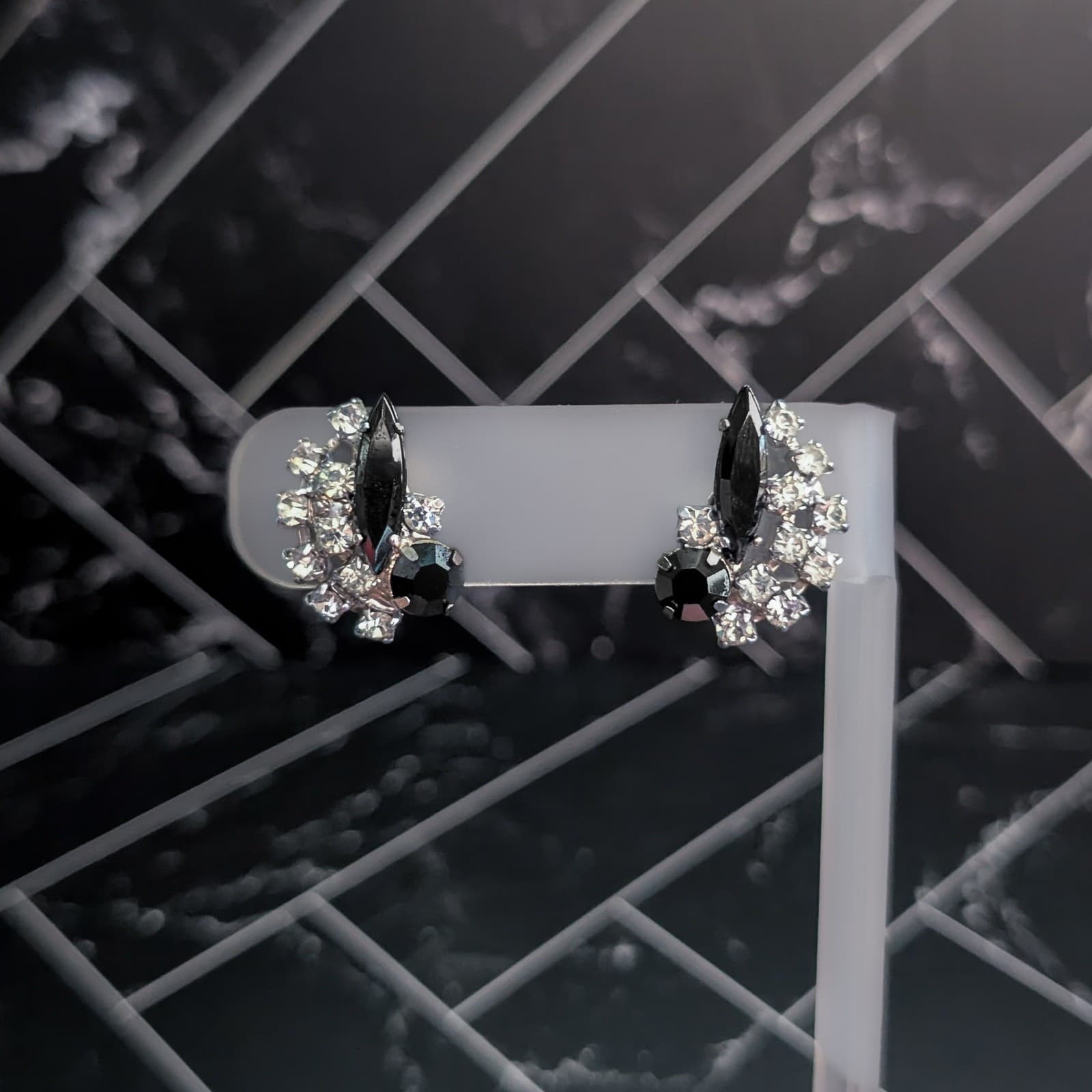 Vintage Screw Back Earrings Black & Clear Gems Stylish & Elegant