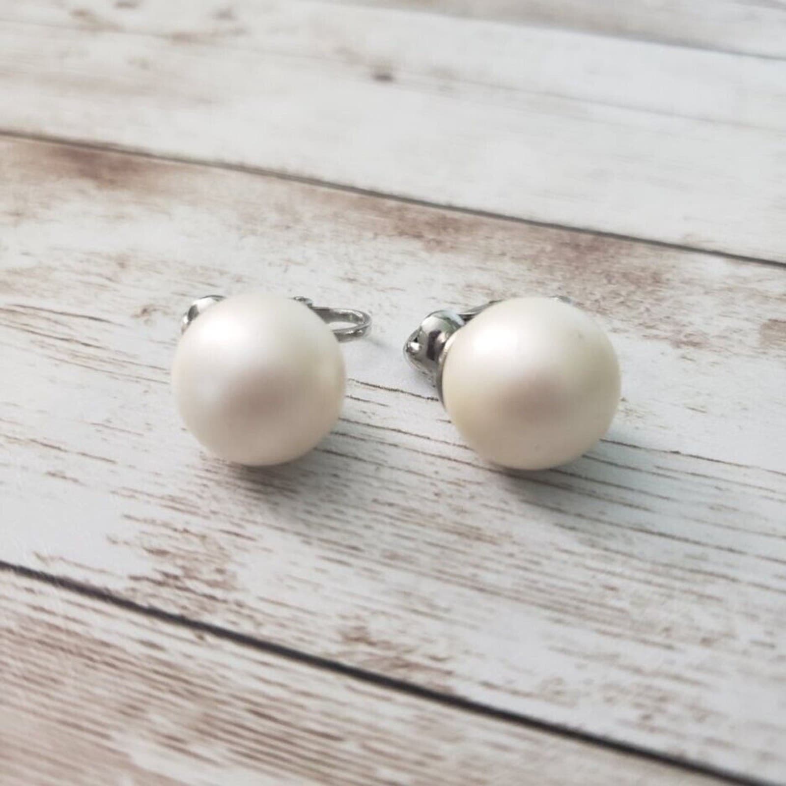 Vintage Clip On Earrings - 0.5" Ball Shape Pearlescent Ivory Color