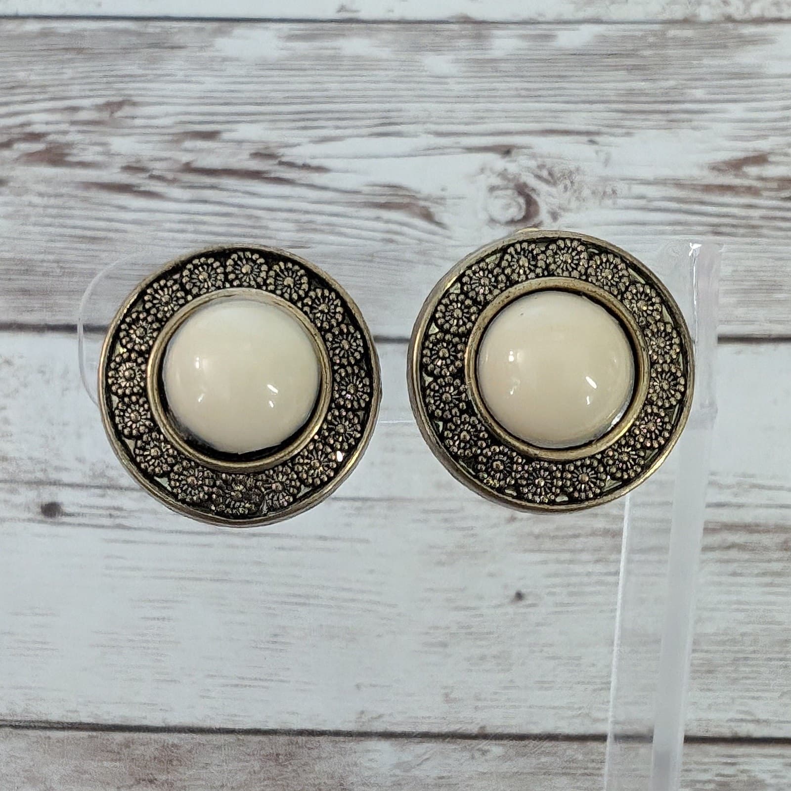 Vintage Clip On Earrings Cream with Flower Pattern Halo
