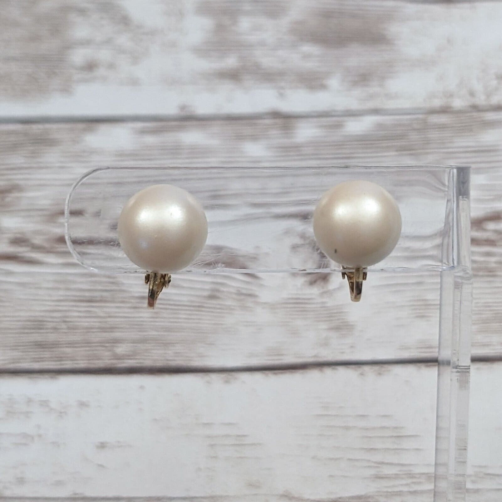Vintage Clip On Earrings 0.5" Domed Shiny Cream