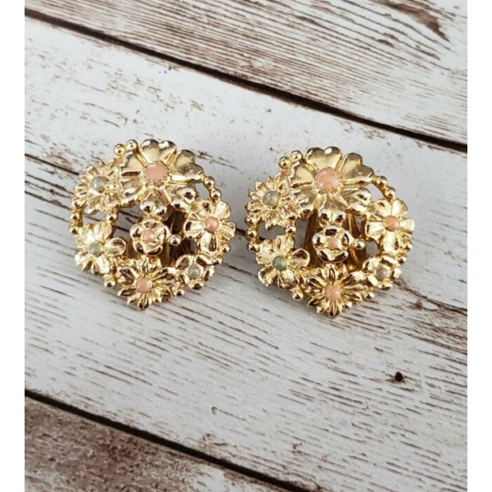 Vintage Clip On Earrings Gold Tone Flowers Circle Statement Whimsical