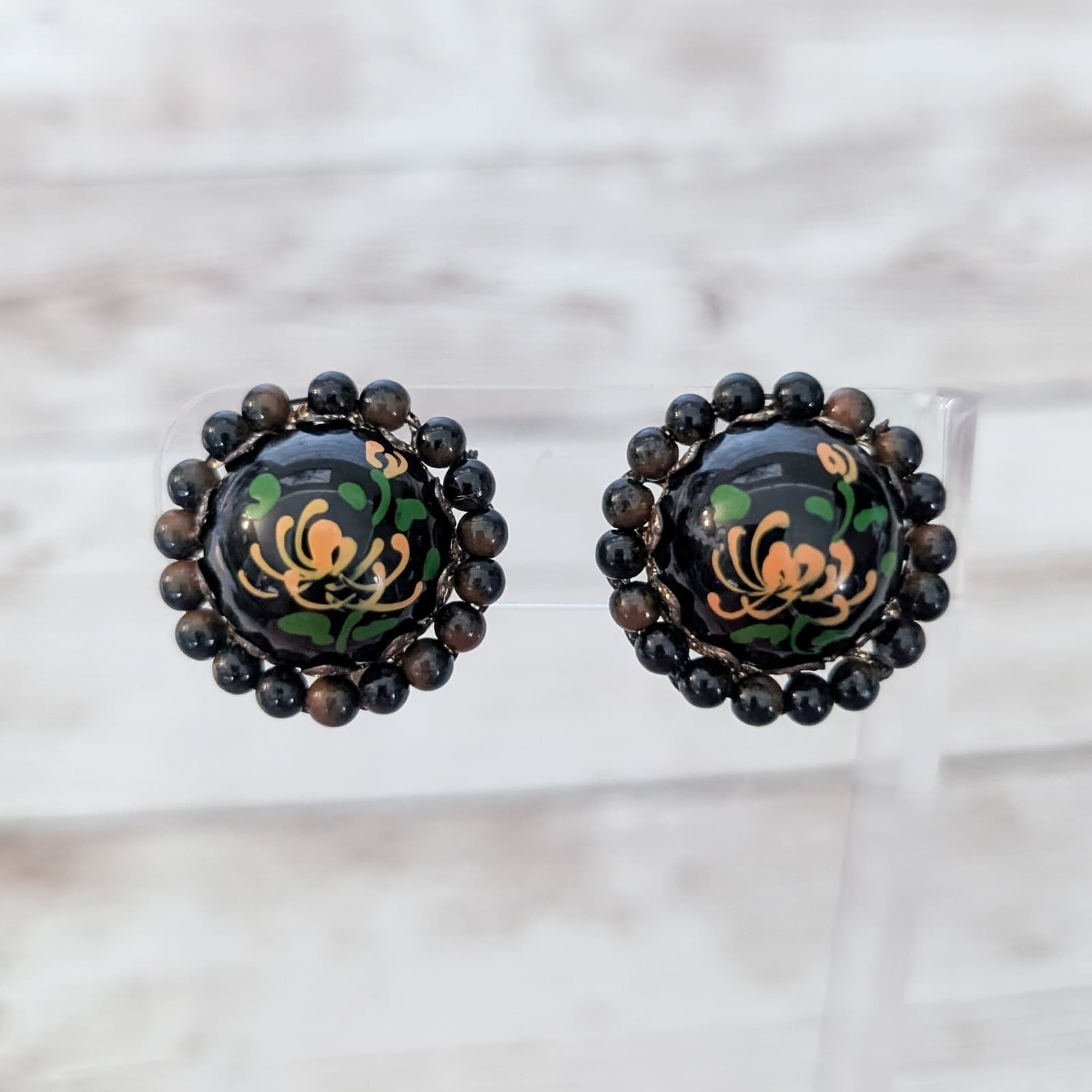 Vintage Clip On Earrings Stunning & Unusual 7/8"