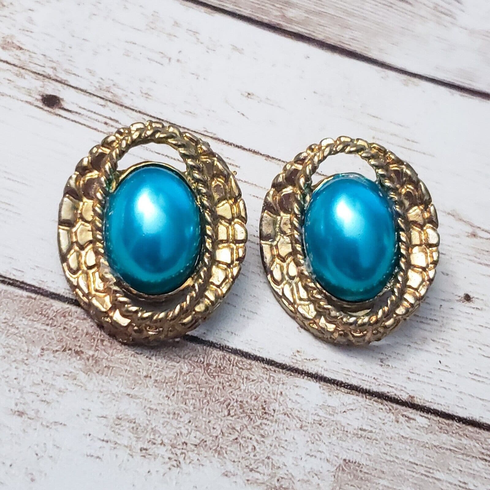 Vintage Clip On Earrings - Stunning Antique Gold Tone with Metallic Blue Center