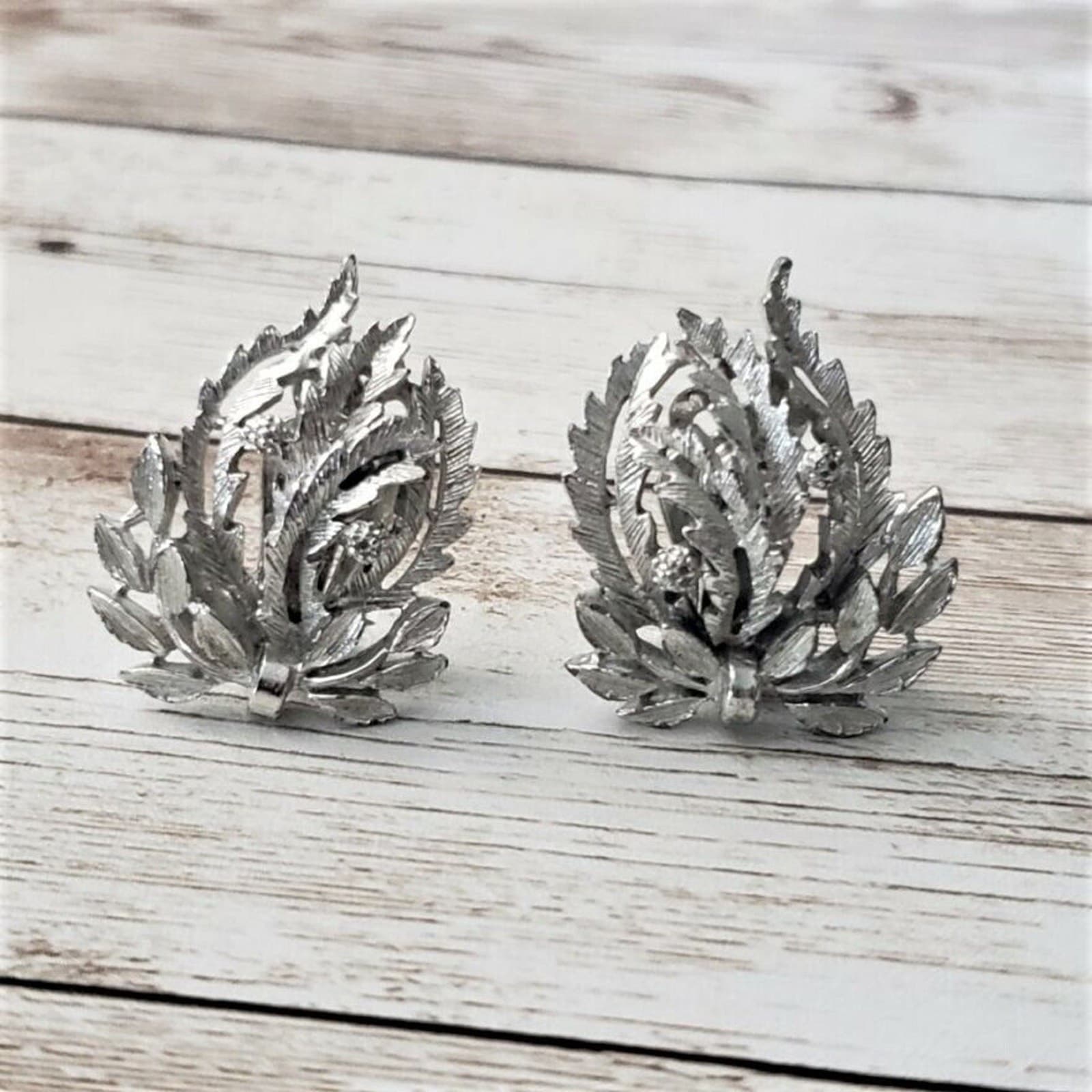 Vintage Clip On Earrings Large Cluster of Leaves Silver Tone Statement