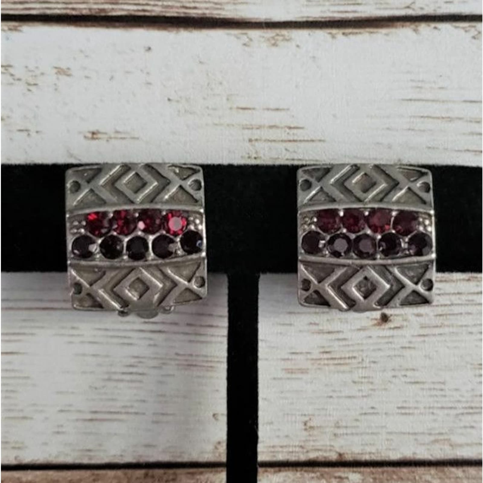 Vintage Clip On Earrings Shades of Red & Patterned Dark Grey Metal