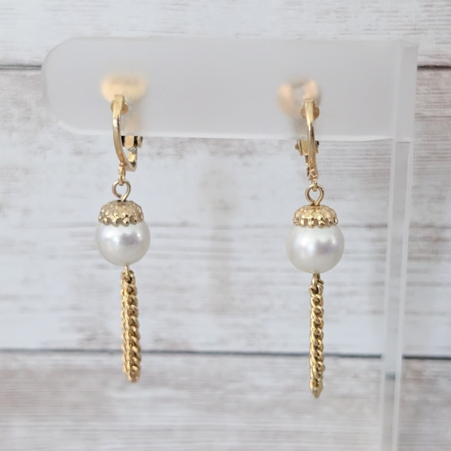 Vintage Clip On Earrings Faux Pearl & Gold Tone Chain Dangle Statement