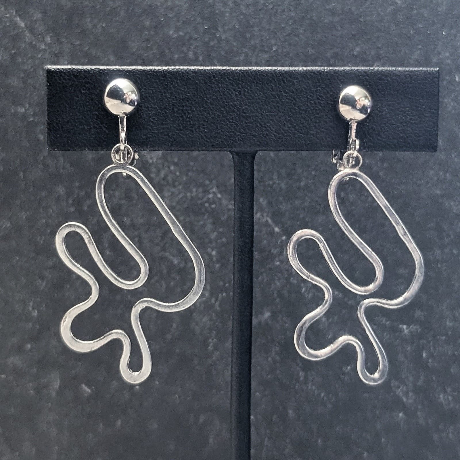 Vintage Clip On Earrings Silver Tone Splat Like Dangle Drop Earrings