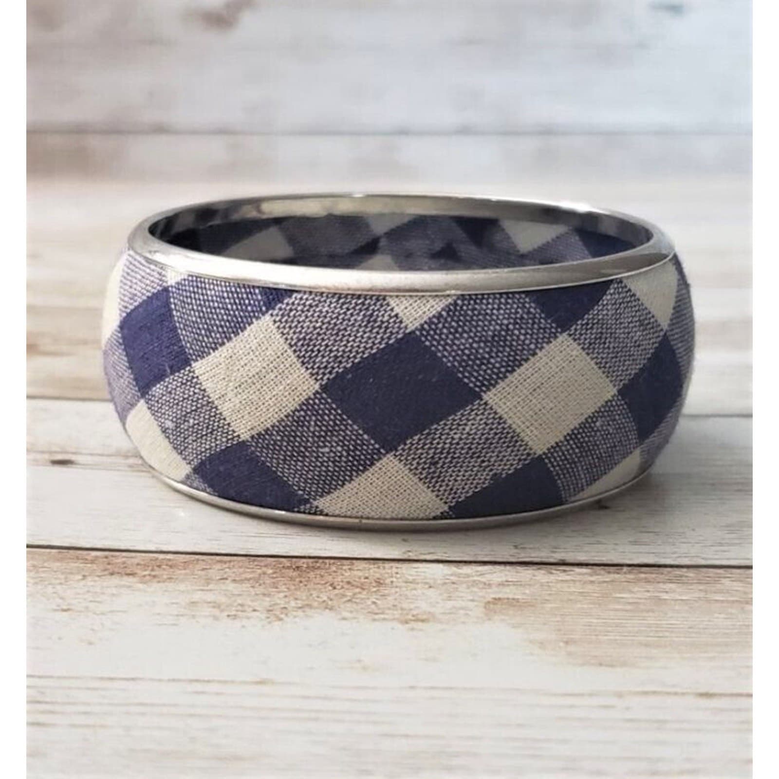 Vintage Bracelet / Bangle - Blue & Off White Patterned