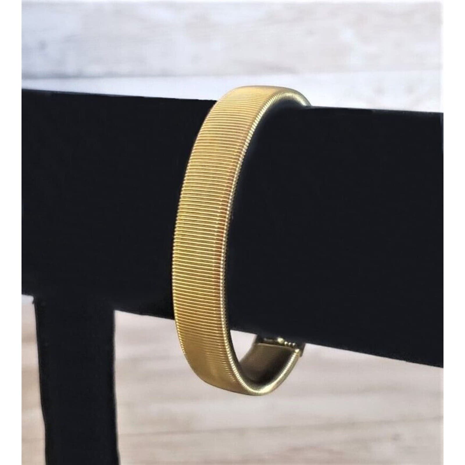 Vintage Stretch Bracelet GG Made in South Korea Gold Tone