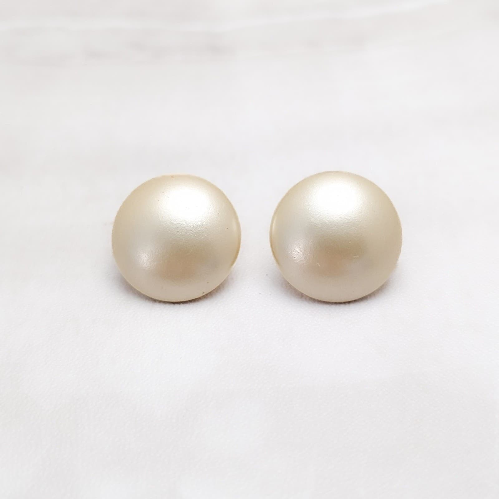 Vintage Clip On Earrings 0.75" Button Style Cream Lightly Domed Stylish Glam