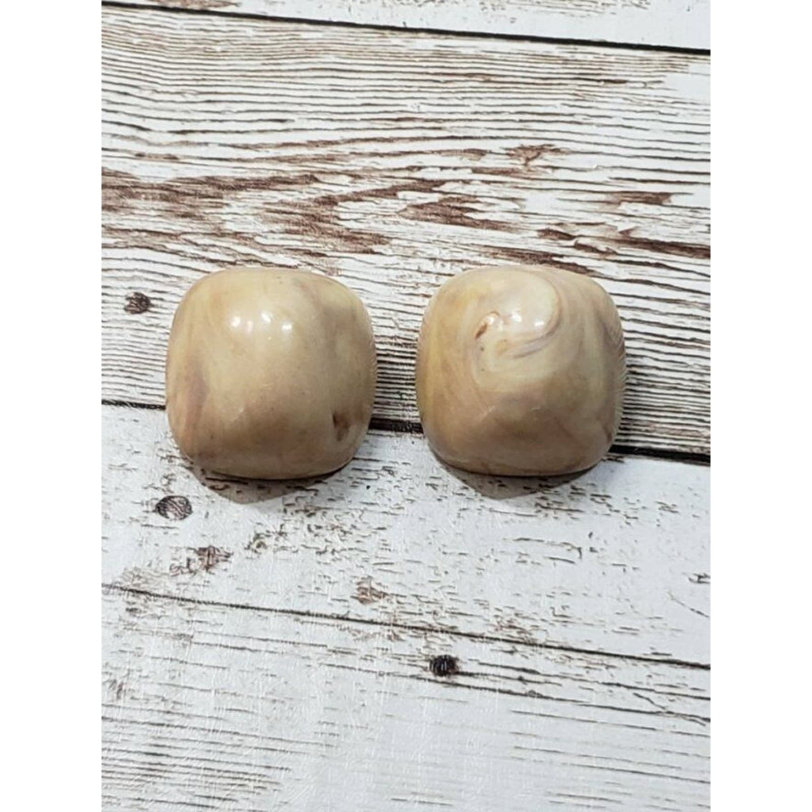 Vintage Clip On Earrings - Unusual Swirly Beige 3D Earrings