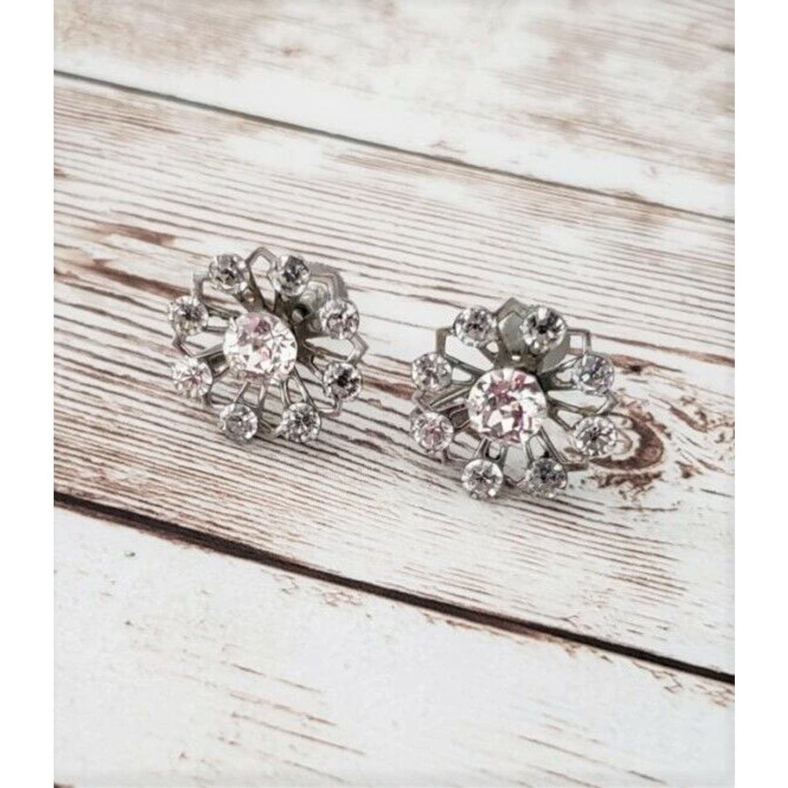 Vintage Screw On Earrings - Pretty Clear Gem Snowflake