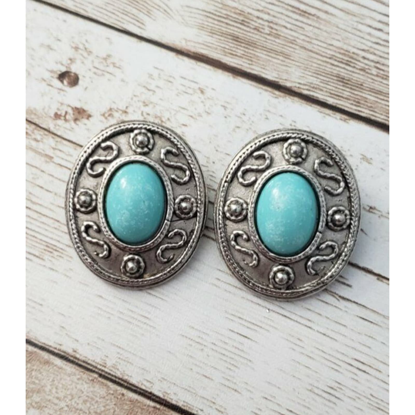 Vintage Clip On Earrings 1 & 1/8" Silver Tone Oval Turquoise Colored Center
