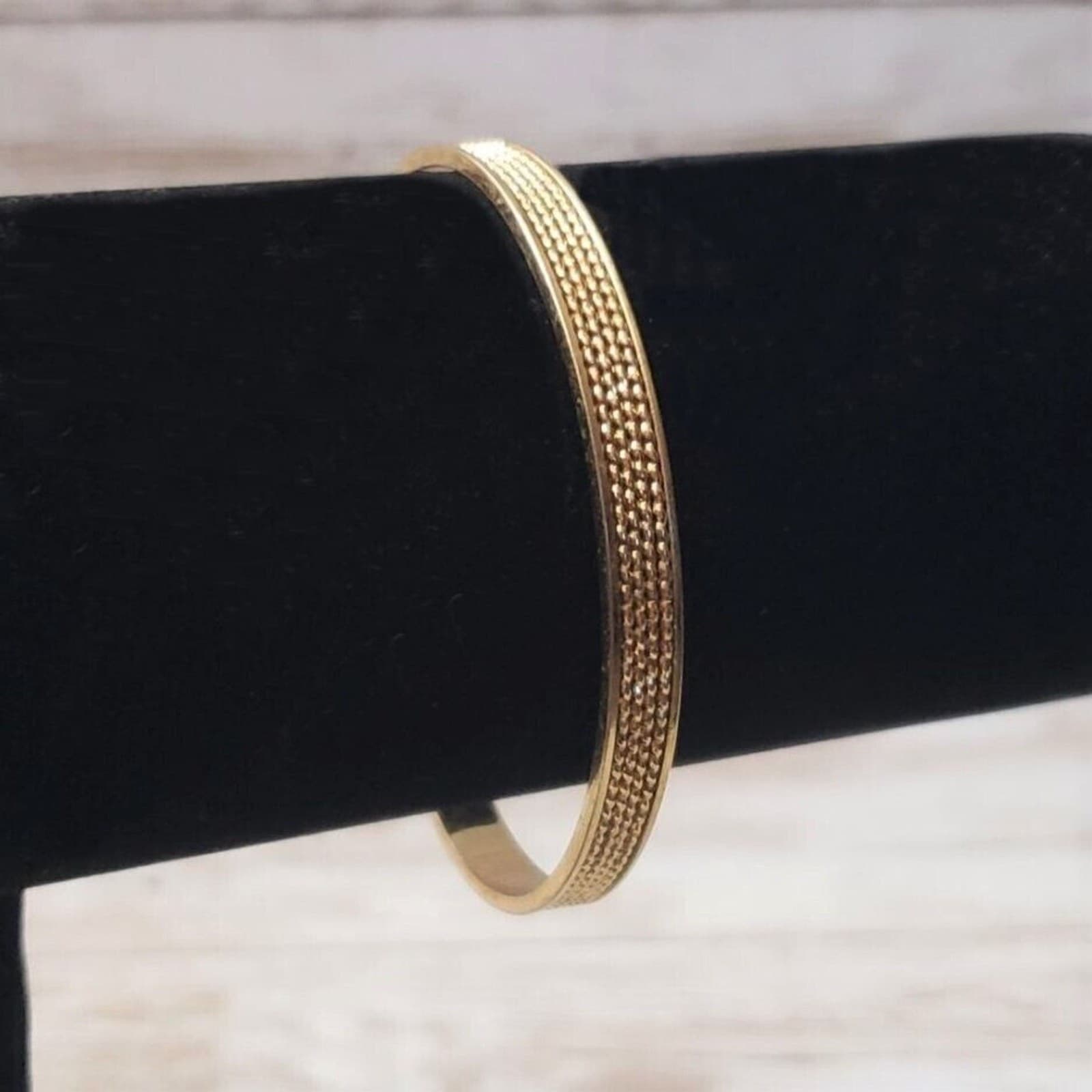 Vintage Bracelet / Bangle - Gold Tone with Inlayed Chain Detail