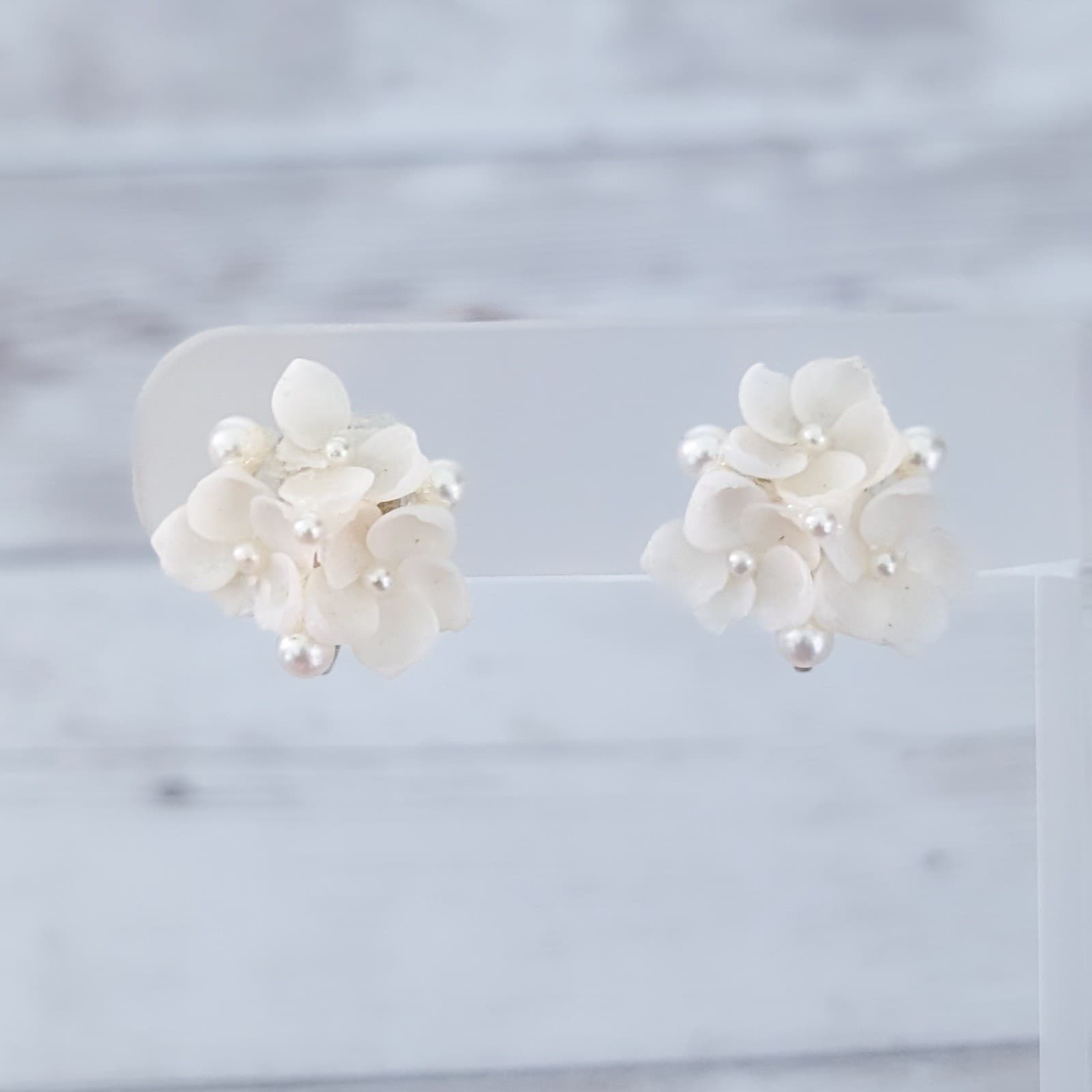 Vintage Screw On Earrings Cream & Faux Pearl Flower Trio