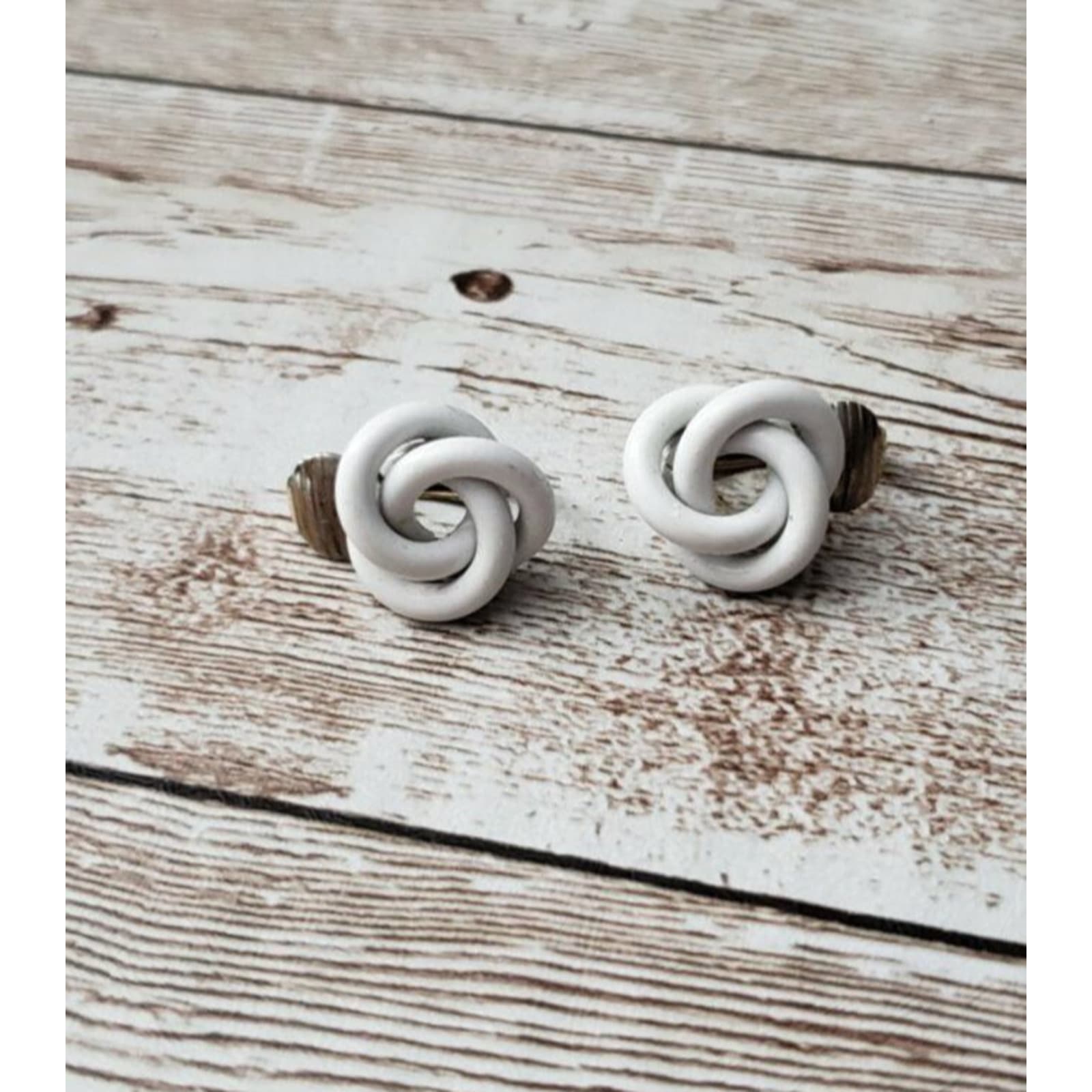 Vintage Clip On Earrings White Wire Twist Retro