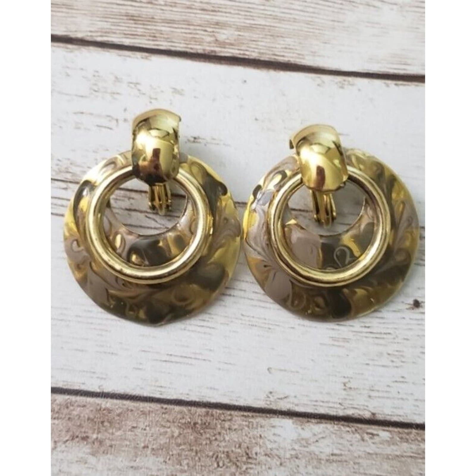 Vintage Clip On Earrings Pretty Dangle Earrings with Swirl Patterns