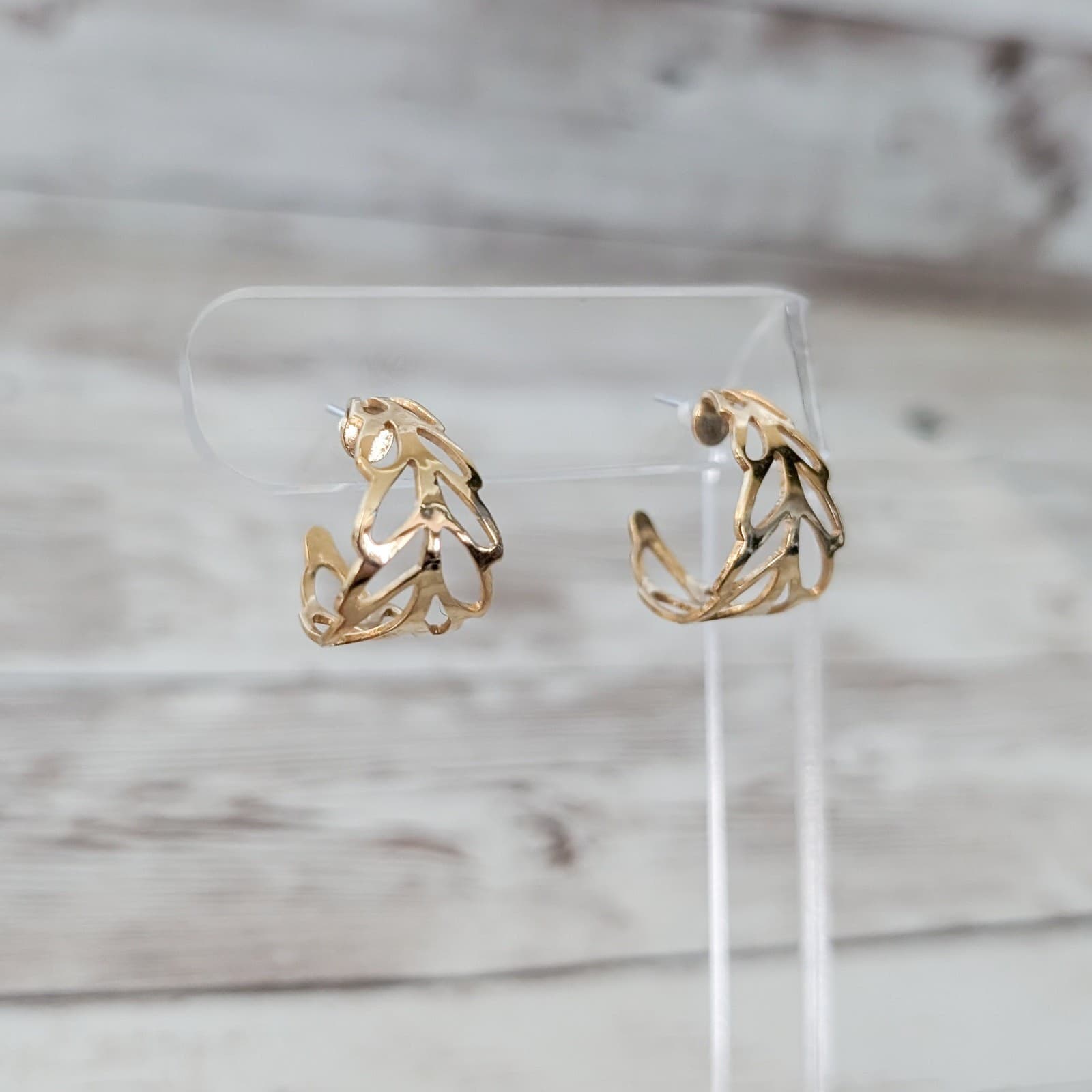 Vintage Earrings for Pierced Ears Gold Tone Pretty Cut Out Hoop Like