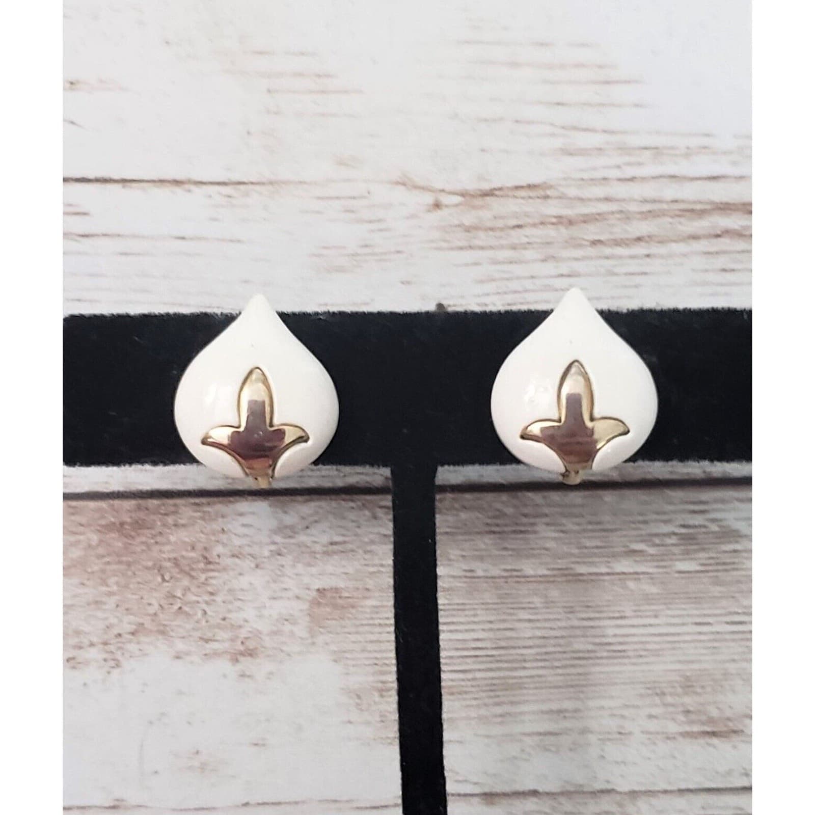 Vintage Clip On Earrings Elegant Cream & Gold Tone