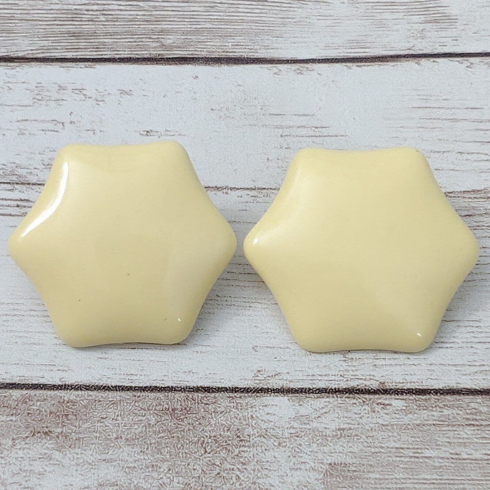 Vintage Clip On Earrings - Cream Hexagon Statement Earrings 1 & 1/8"