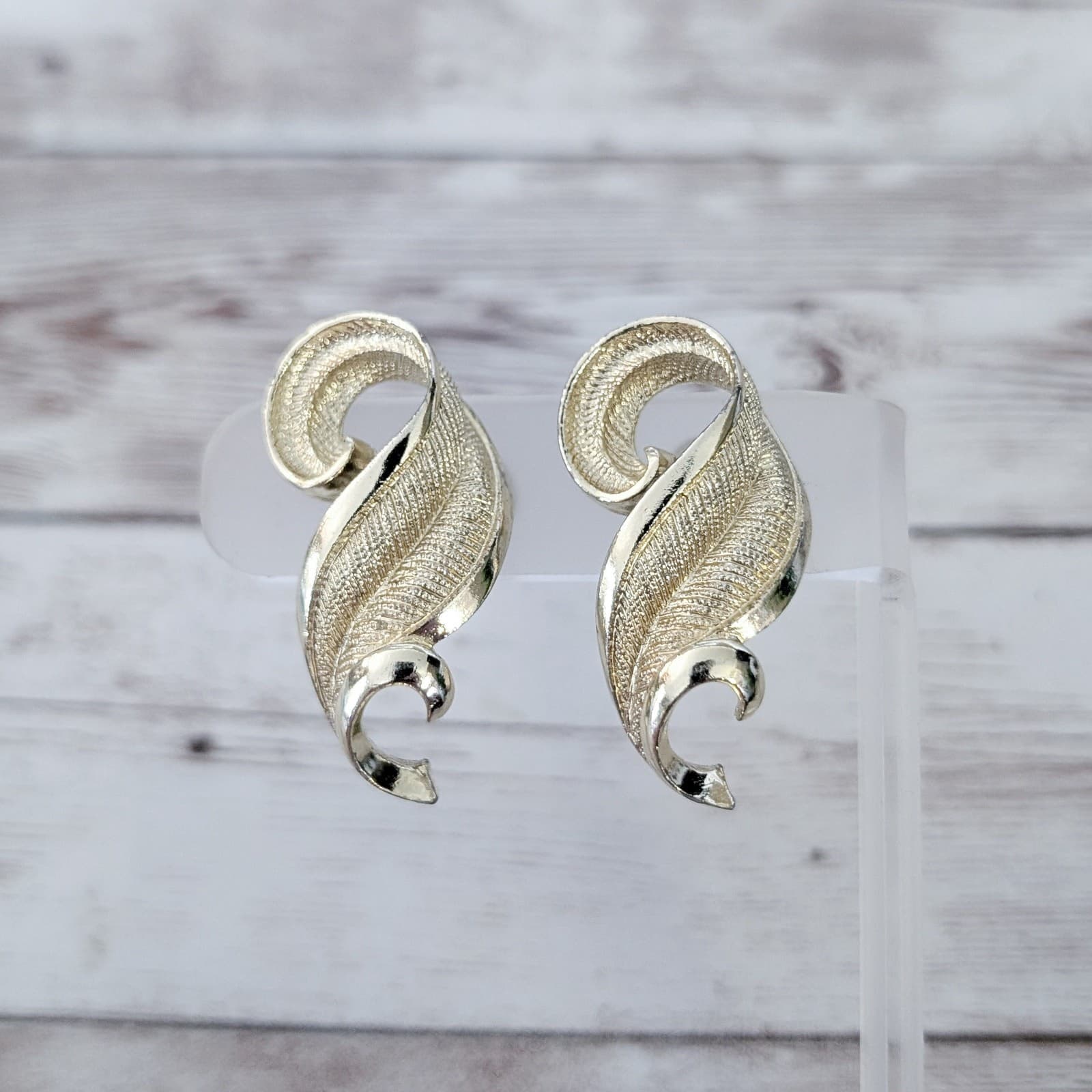 Vintage Clip On Earrings Large Gold Tone - Light Shade of Gold Tone