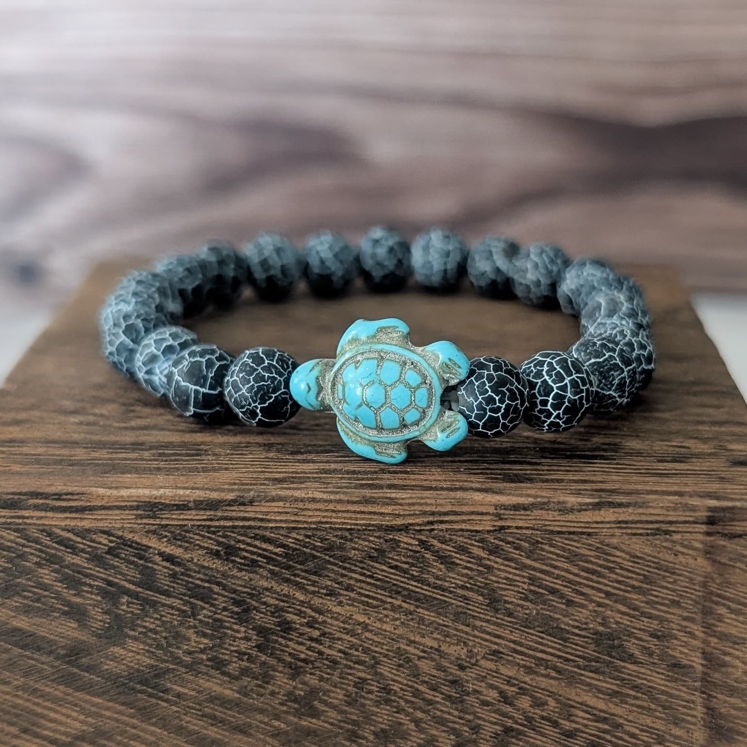 Vintage Stretch Bracelet - Turtle Charm