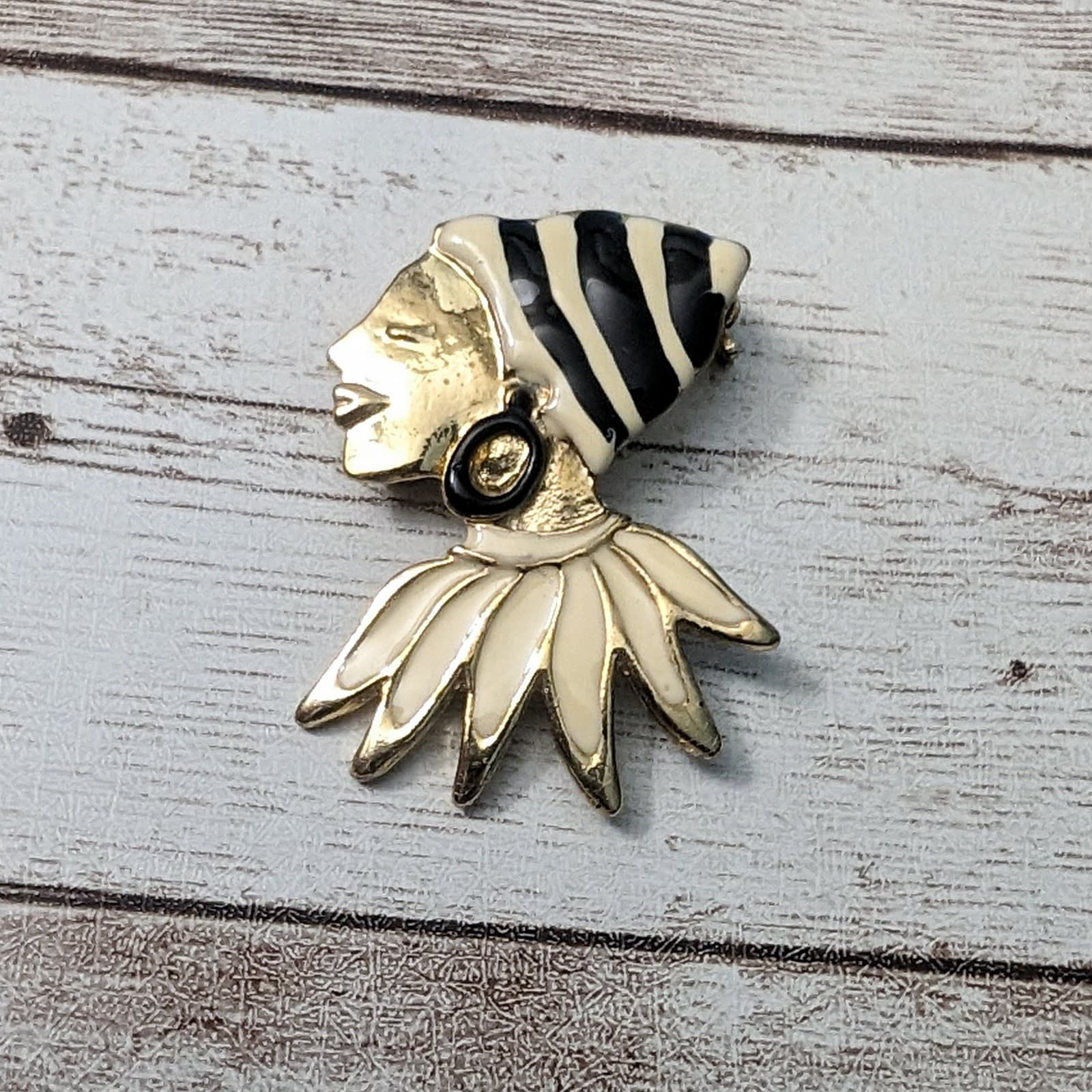 Vintage Brooch / Pin or Pendant Stylish Ladies Face Gold Tone, Cream, Black