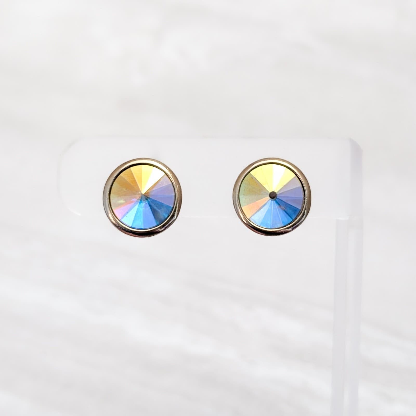 Vintage Avon Clip On Earrings Glam Iridescent Gem 5/8" Stylish Party Earrings