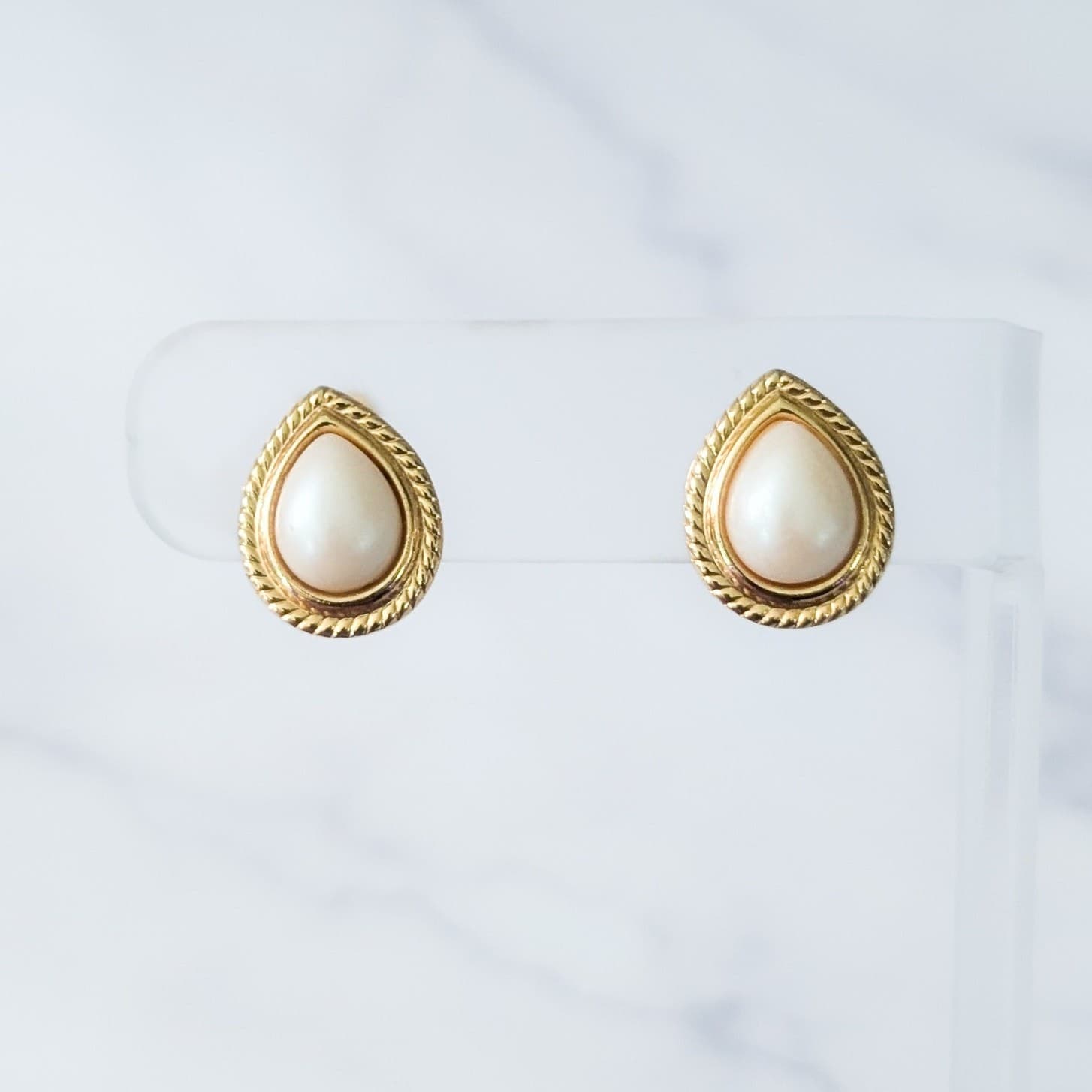 Vintage Clip On Earrings Stylish Faux Pearl & Gold Tone Teardrop Shape