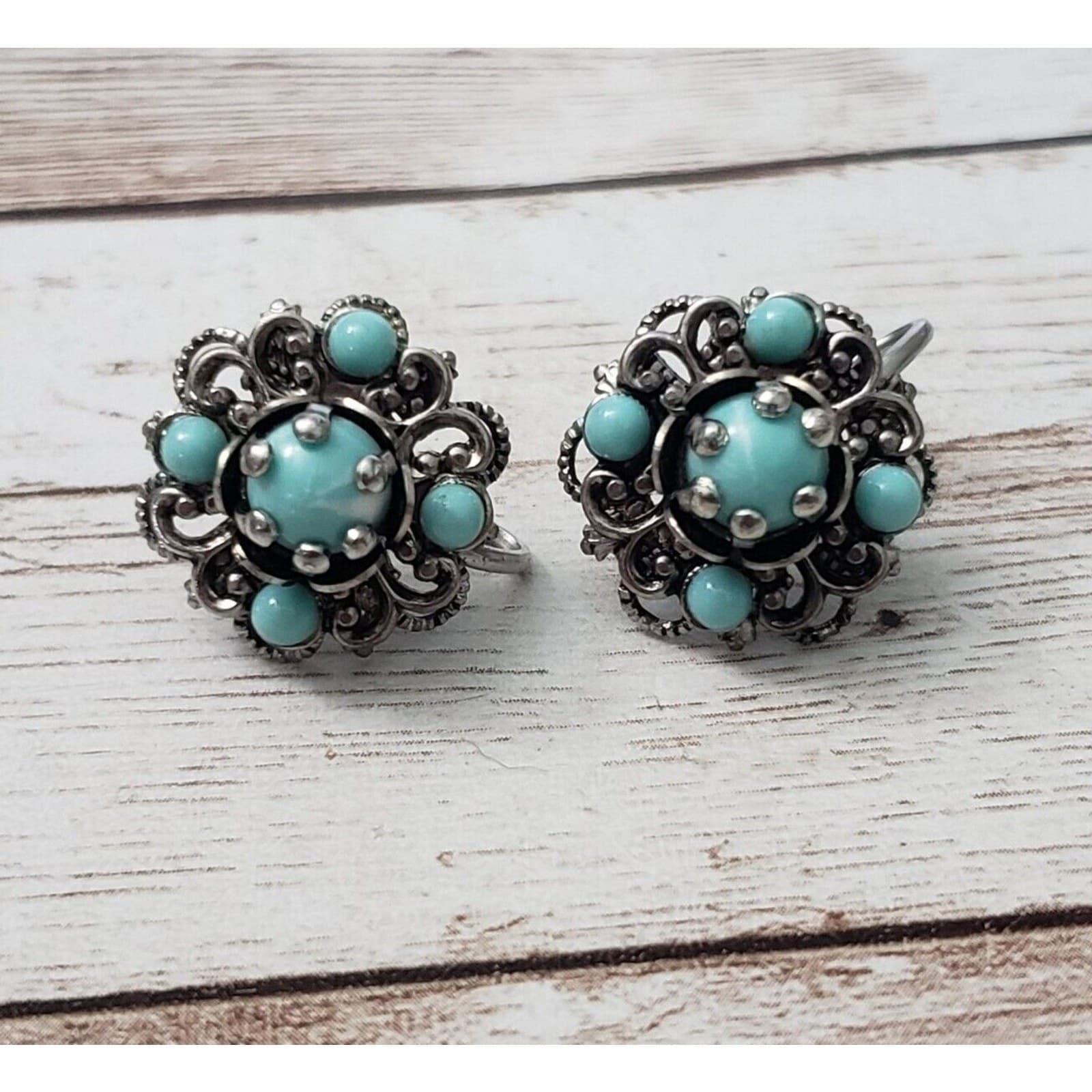 Vintage Screw Back Earrings Silver Tone & Turquoise Tone Ornate 0.75"