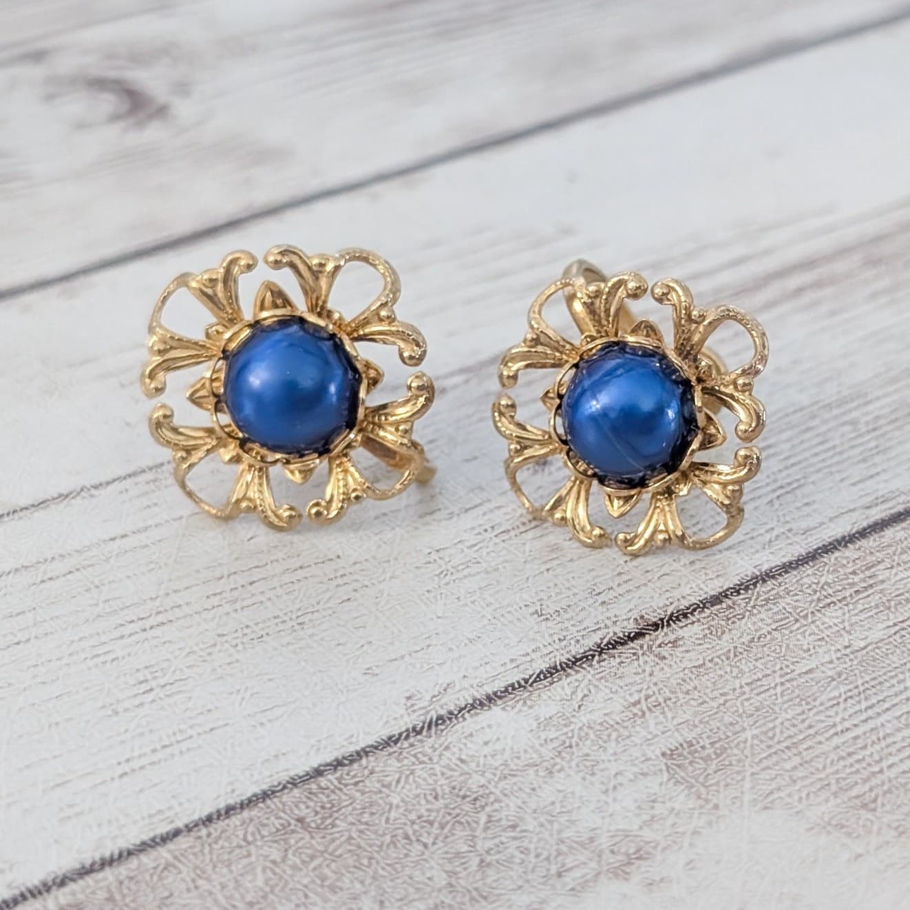 Vintage Screw On Earrings Blue Center with Gold Tone Ornate Halo 0.75" Regal