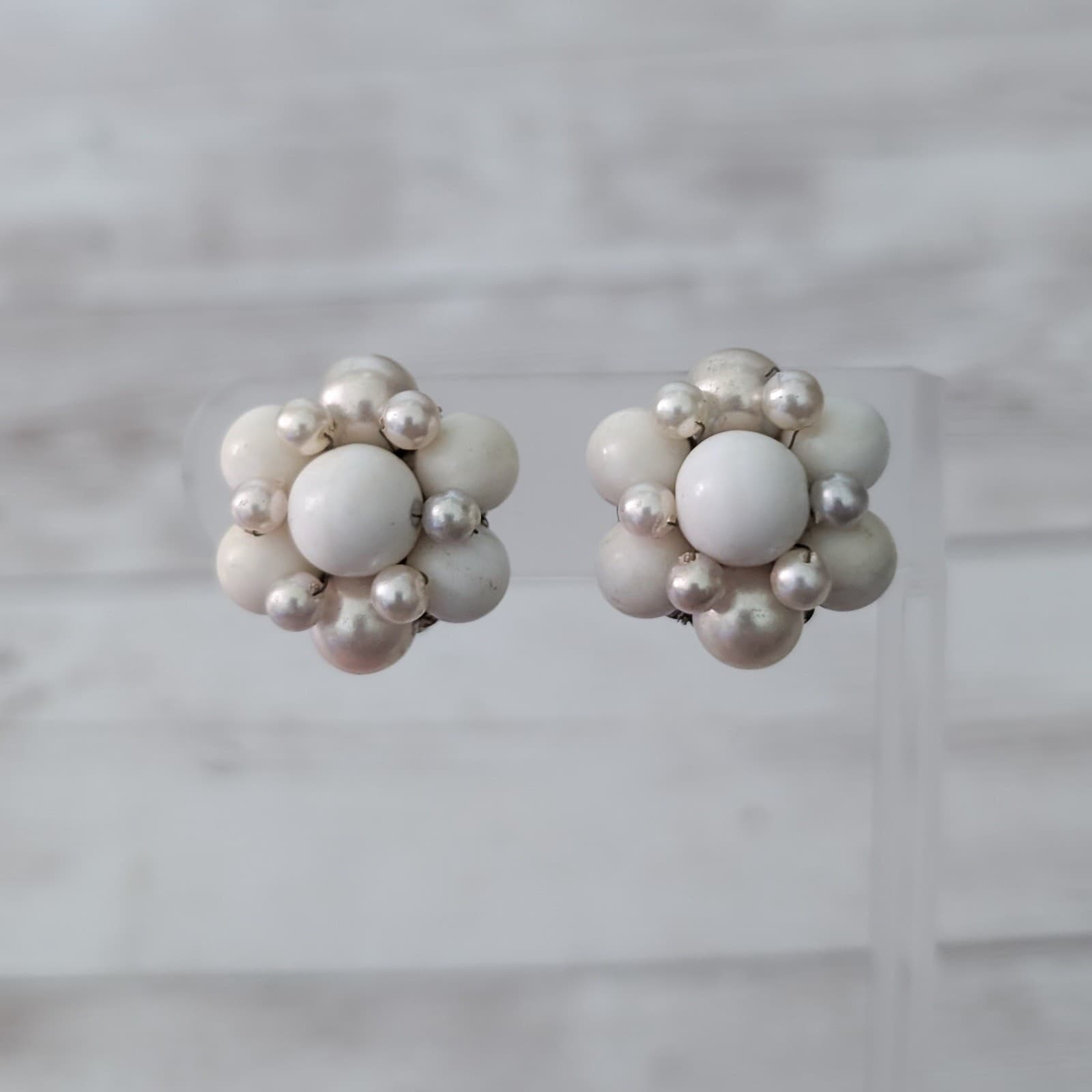 Vintage Clip On Earrings Cream Tones 7/8" Cluster