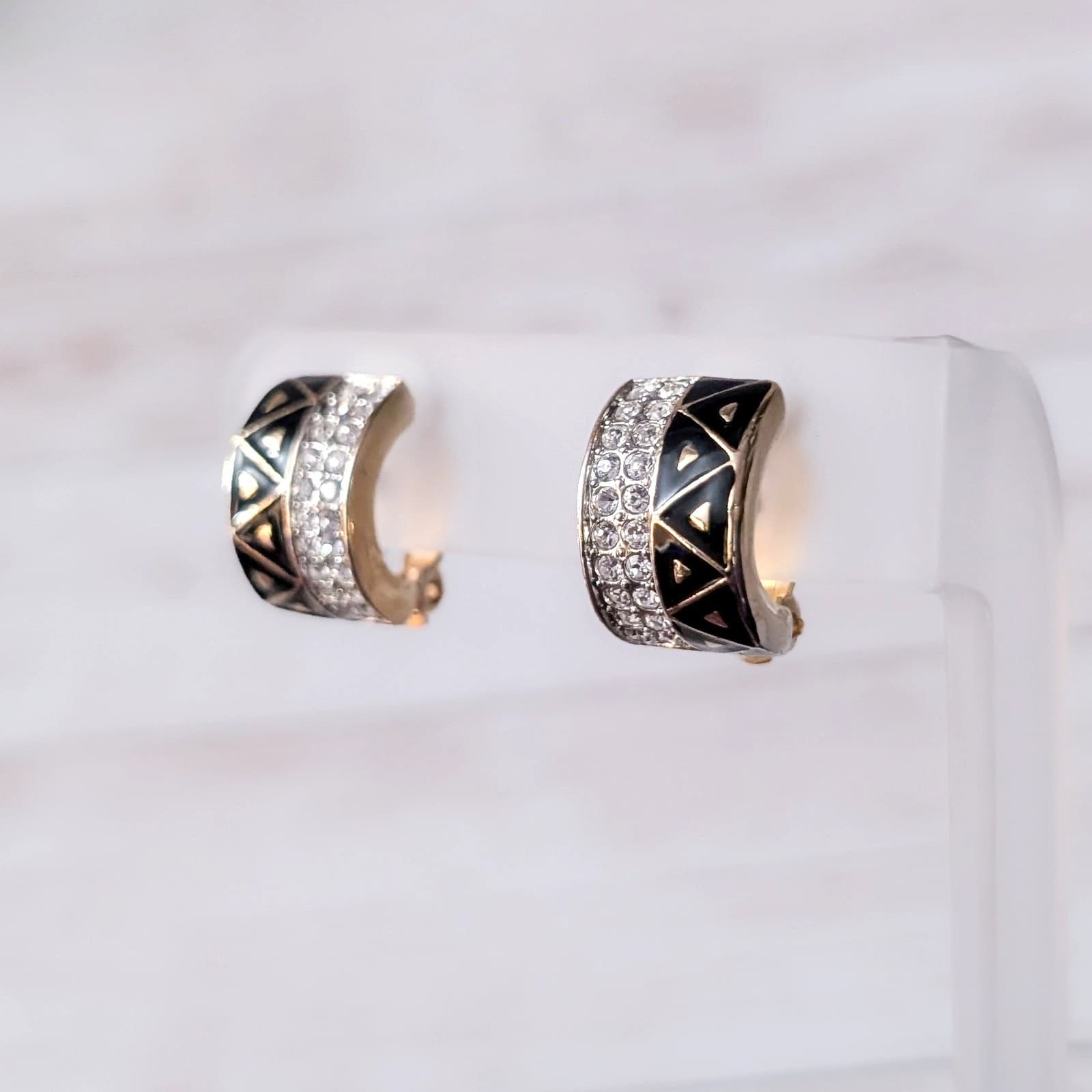 Vintage Clip On Earrings Half Hoops Pretty Pattern Gold Tone, Black