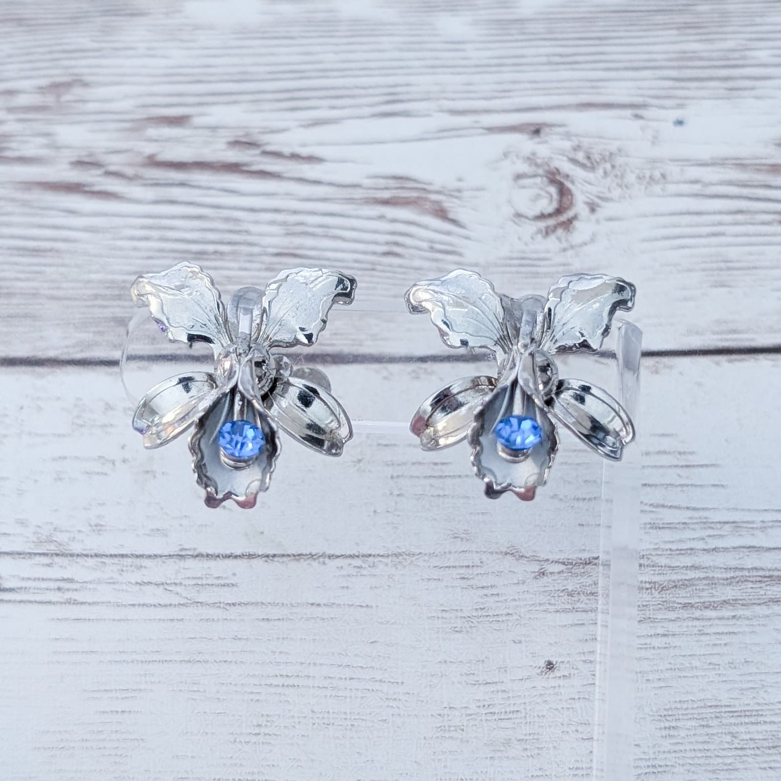 Vintage Screw Back Earrings Large Silver Tone 3D Flower with Blue Gem