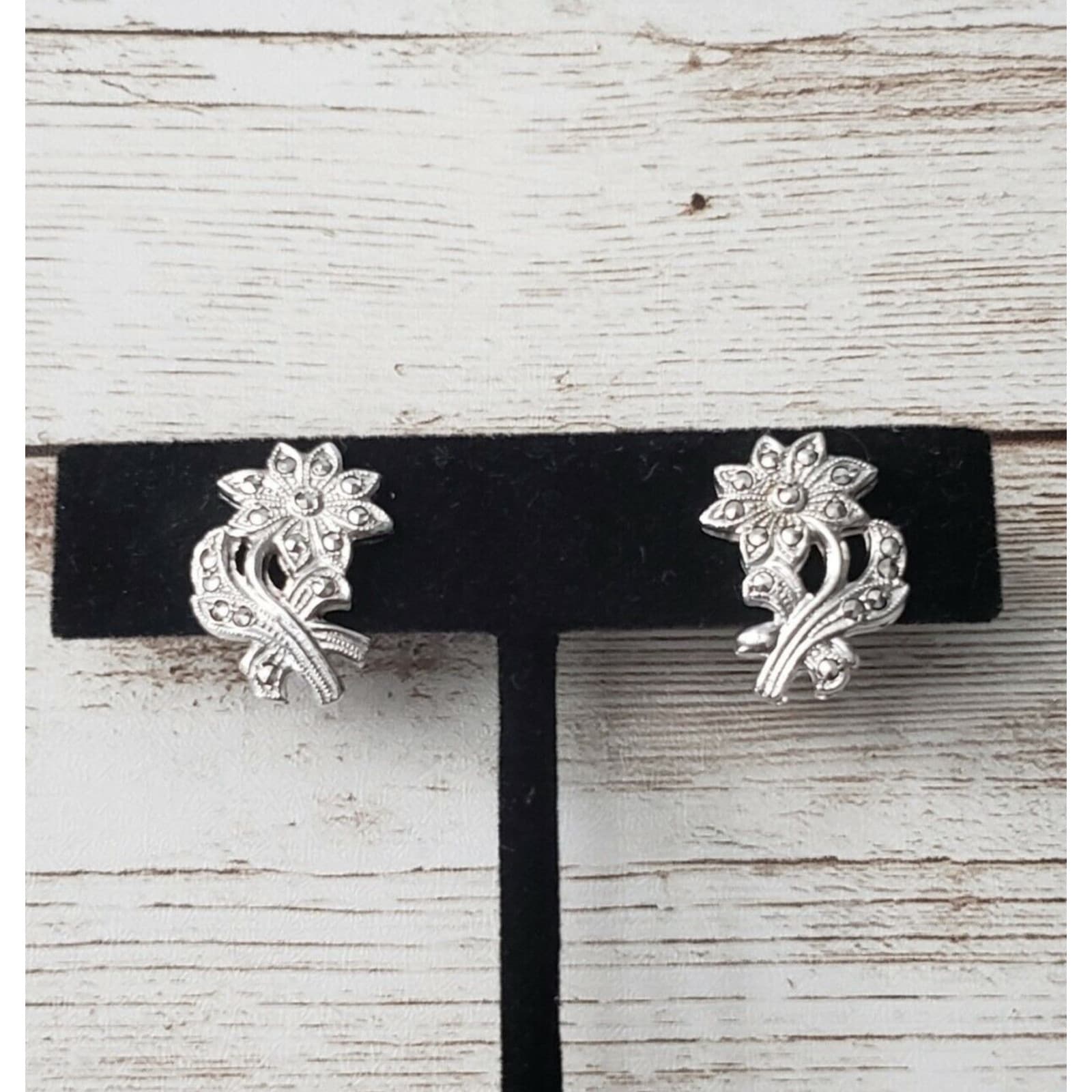 Vintage Screw On Earrings - Silver Tone Flower With Stem & Leaves