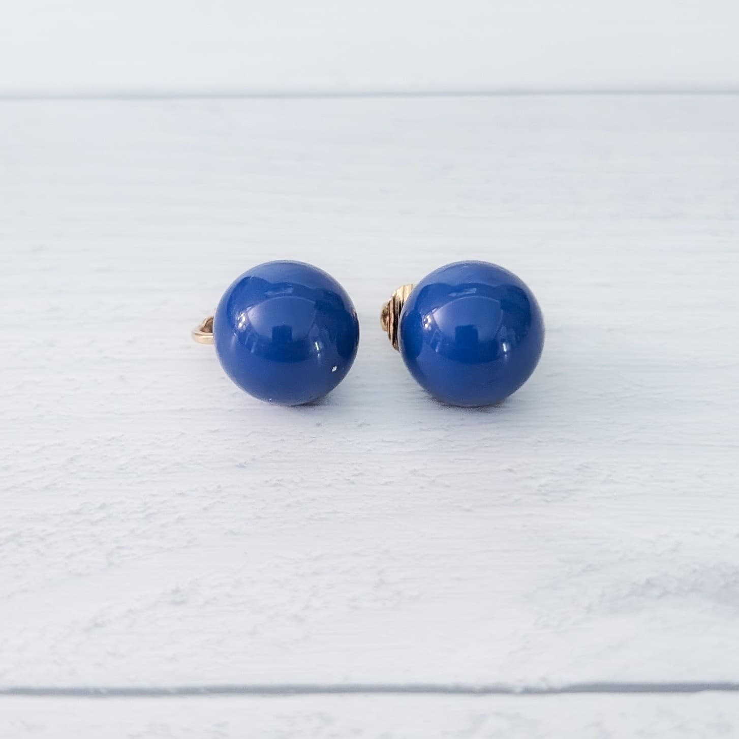Vintage Clip On Earrings Retro Domed Blue - 0.5"