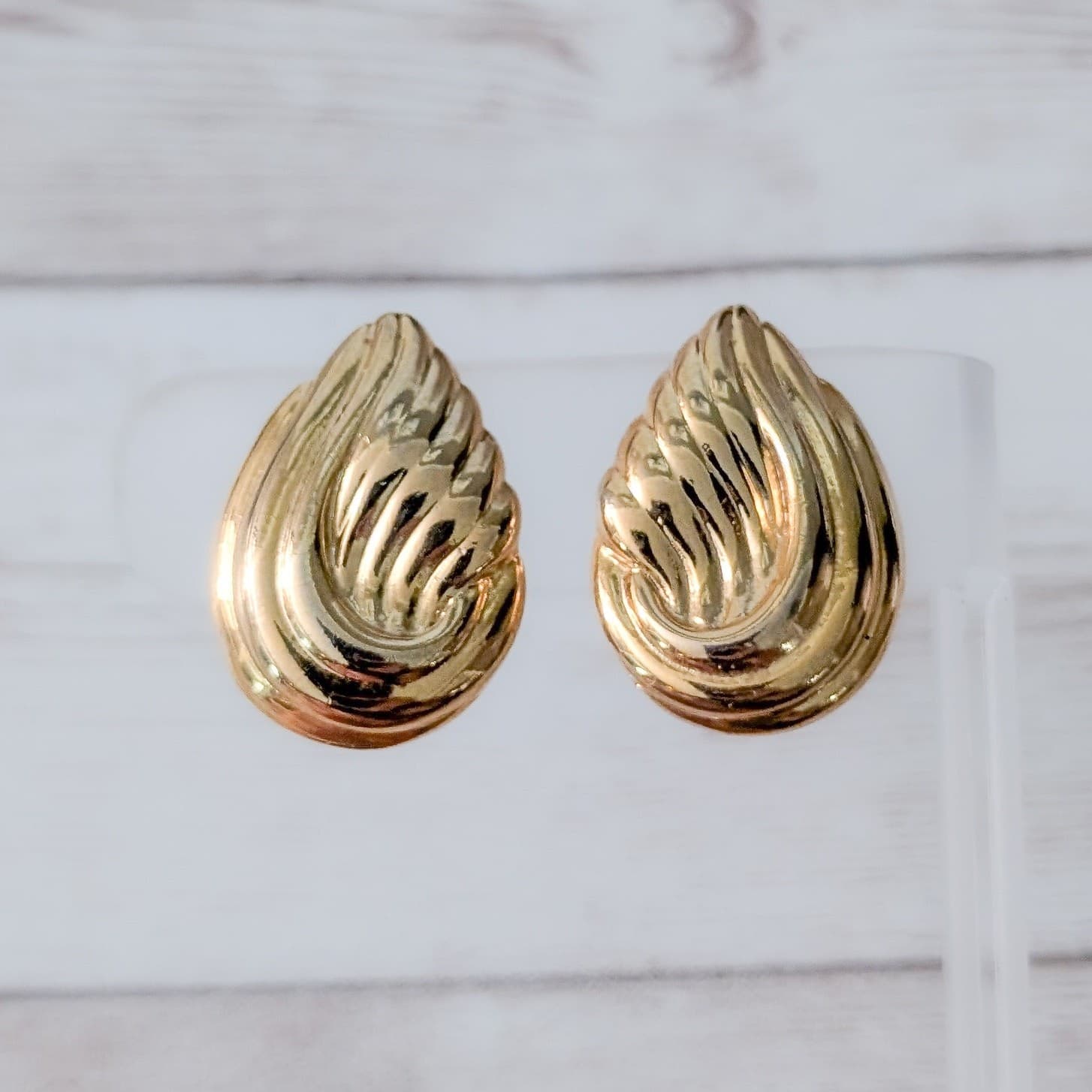 Vintage Clip On Earrings Large 1 & 1/8" Gold Tone Stylish
