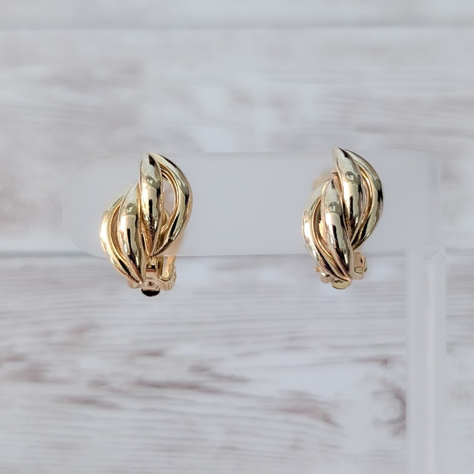 Vintage Clip On Earrings Stylish & Elegant Gold Tone 7/8"