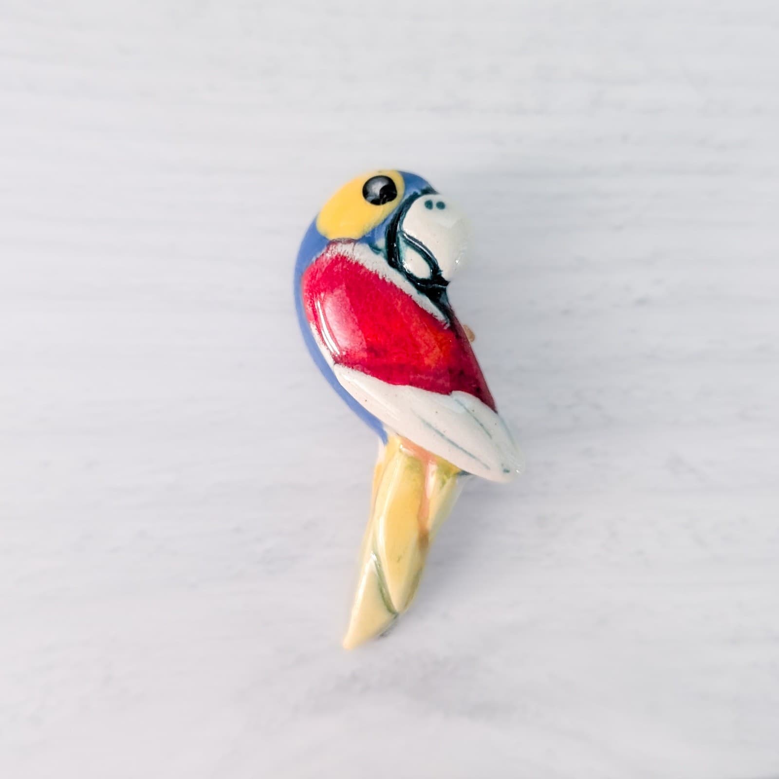 Vintage Brooch / Vintage Pin Ceramic Bird / Parrot Brooch