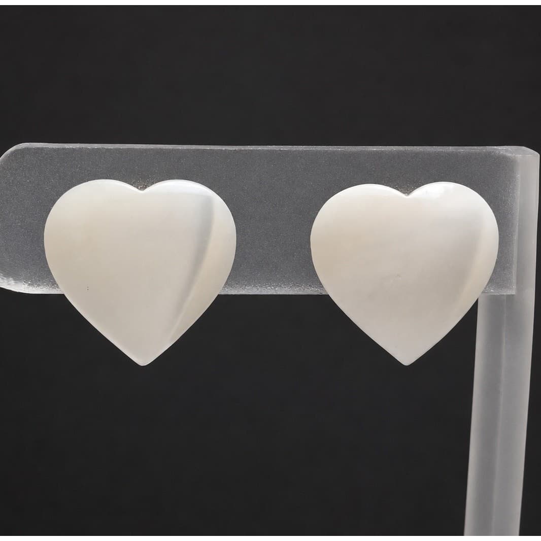 Vintage Clip On Earrings Pearlescent Cream Heart Retro Valentine's