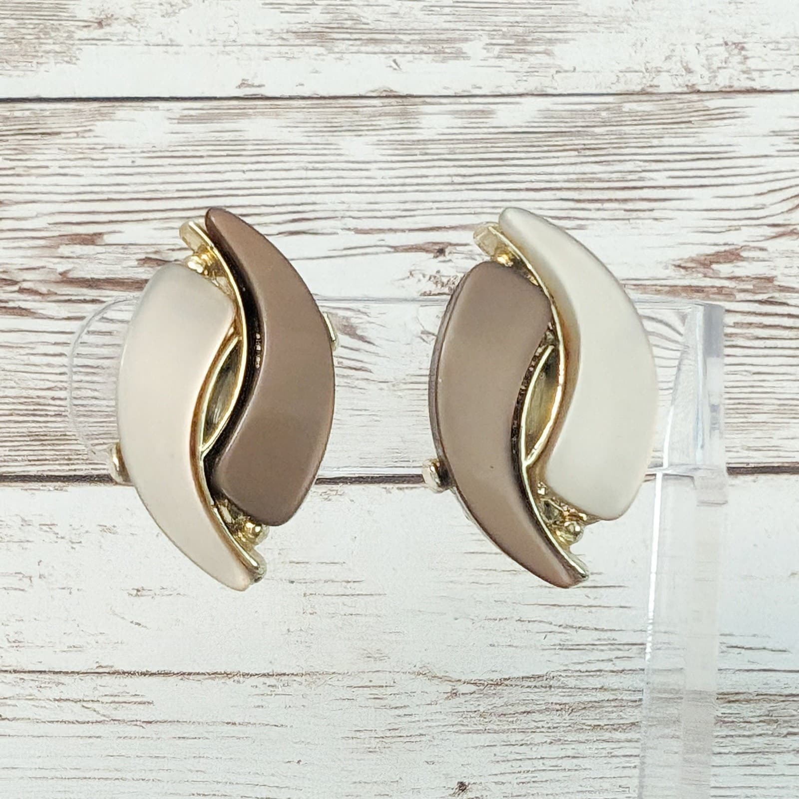 Vintage Clip On Earrings - 1.25" Brown & Beige Statement Earrings