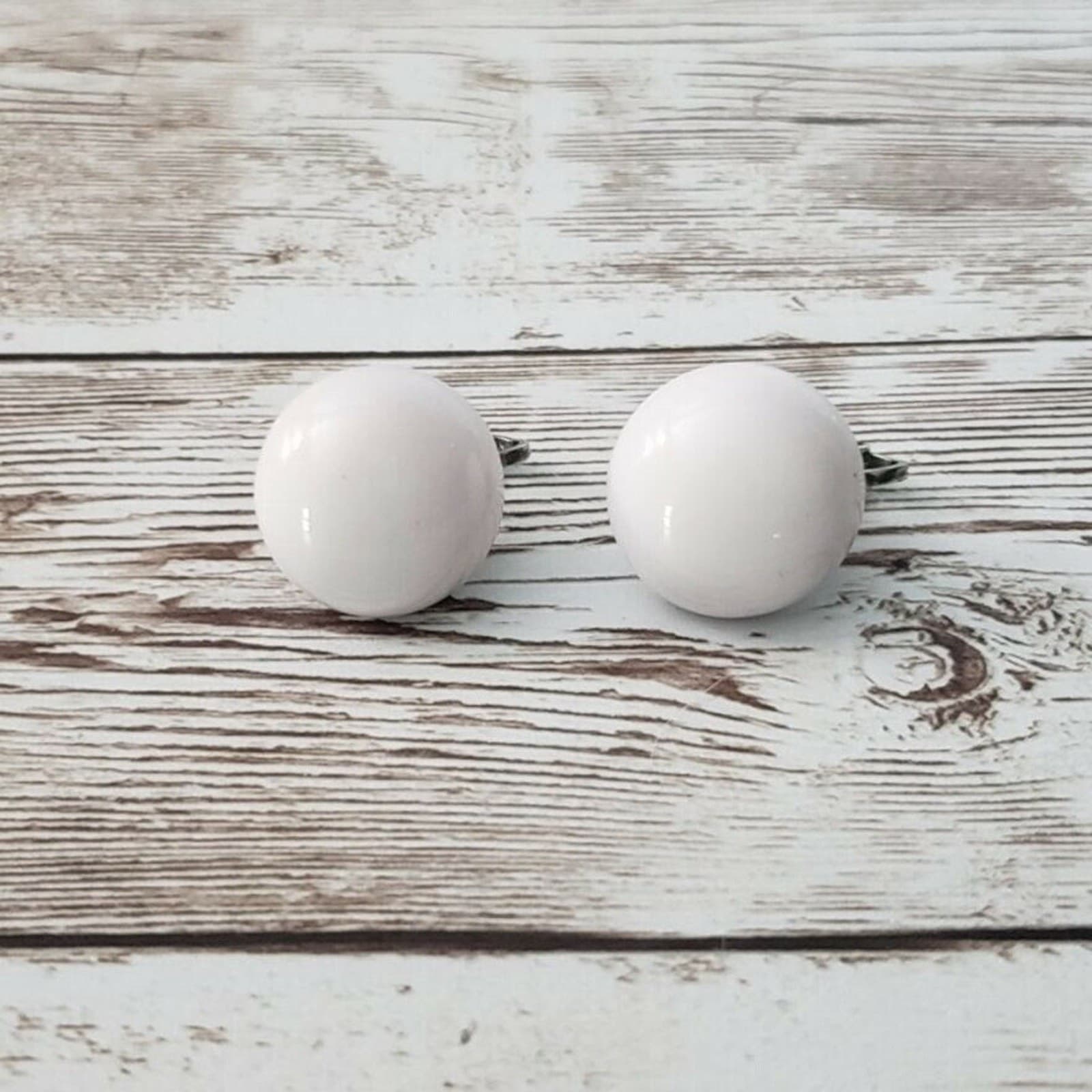 Vintage Clip On Earrings Slightly Off White Circle Classic 0.75"